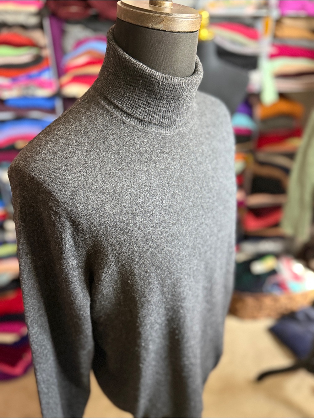 Men's Gray Turtleneck Cashmere Sweater